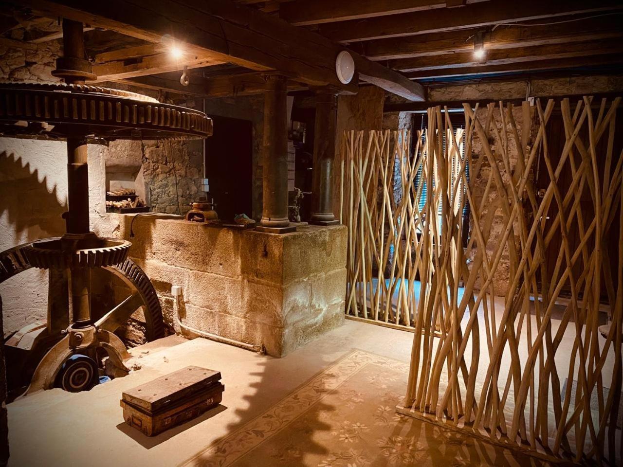 ChanverrieLe Moulin Du Guy, Proche Du Puy Dufou住宿加早餐旅馆 外观 照片